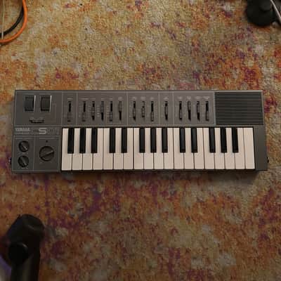 Yamaha CS01 Monophonic Synthesizer 1982 - 1983 - Silver