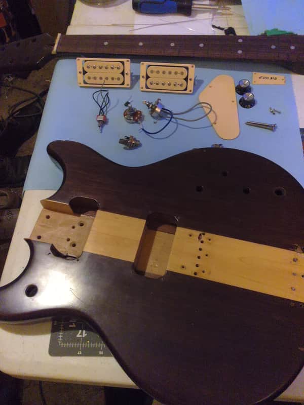 Vantage VS 600 Witch Mid 80s? - Walnut image 1