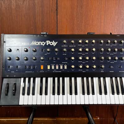 Korg Mono/Poly MP-4 monophonic/polyphonic Synthesizer w/ gig bag image 2