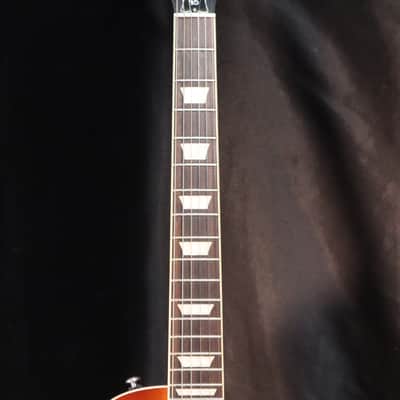 Gibson Les Paul Classic - 2023 - Heritage Cherry Sunburst image 3