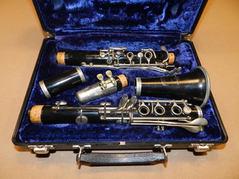 Selmer Bundy 577 Resonite Student Clarinet- Recently Serviced image 1
