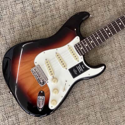 Fender Player II Stratocaster in 3-Color Sunburst image 1