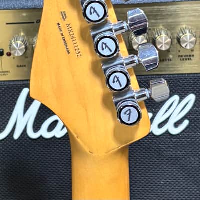 Fender Player II Modified Stratocaster with Rosewood Fretboard 2025 - Present - Electric Blue image 8