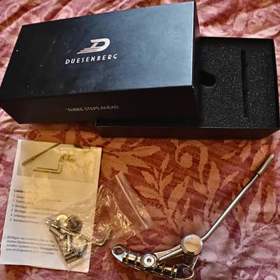 Duesenberg Les Trem and TonePros TPFT N Roller Vibrato System Tune O Matic image 5