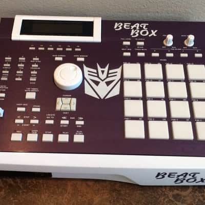 Akai MPC 2000xl midi production center sampler drum machine Custom image 1
