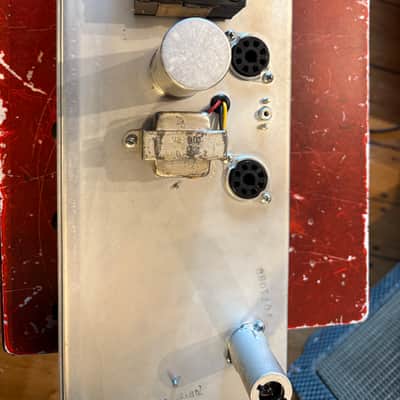Fender Champ "Drip Edge" 2-Channel 6-Watt 1x8" Guitar Combo 1968 - 1969 - Silverface image 6