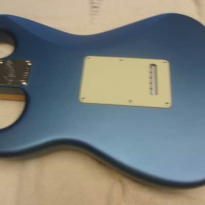 About Mint 2025 Fender American Performer Satin Lake Placid Blue Stratocaster Electric Guitar w/Candy & Hard Case image 5