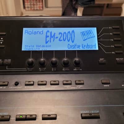 Roland EM 2000 Creative keyboard image 4