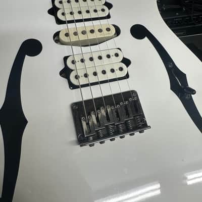 Ibanez PGM301-WH Paul Gilbert Signature 2003 - 2008 - White image 21