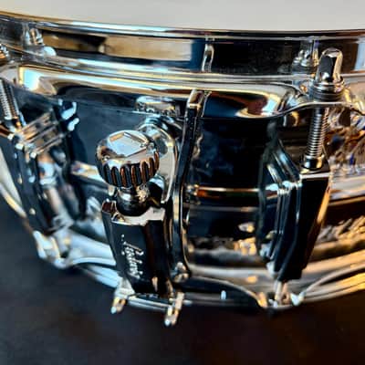 Ludwig LM400KT Hammered Supraphonic 5x14" 10-Lug Aluminum Snare Drum with Tube Lugs 1999 - Present - Chrome-Plated image 2