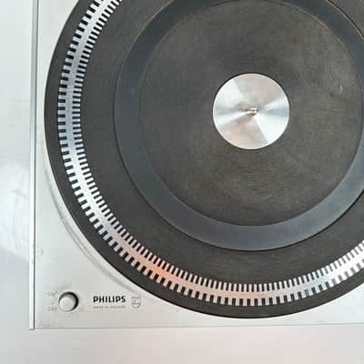 Vintage Philips 212 Turntable Record Player image 6