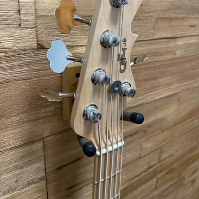 G&L JB-5 USA 5- string Jazz Bass -2022 - Honey Amber- Pine body -w/Sadowsky Preamp + OHSC image 7