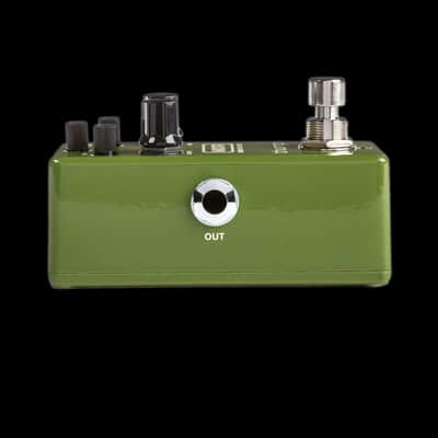 MXR M281 Thump Bass Preamp Effect Pedal image 3