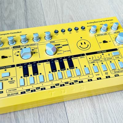 Behringer TD-3 AM Analog Bass Line Synthesizer