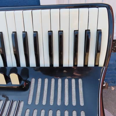 CASTELFIDARDO by B. BURINI 120 BASS ACCORDION CLEAN MODEL 274 maybe needs a little work image 5