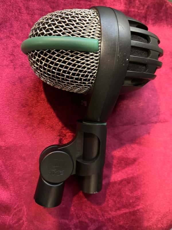 新品 AKG D112 ダイナミックマイクロホン Amazon.com: AKG D 112 incl. SA60 stand adapter D112 MKII, Gray