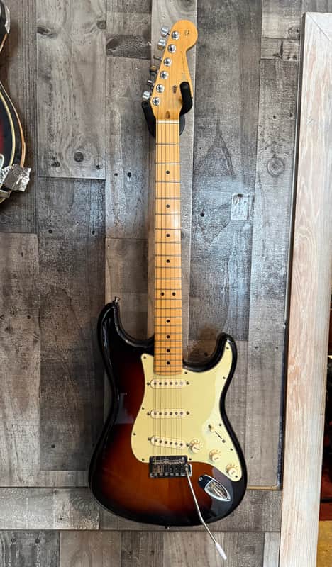 Fender American Deluxe Stratocaster Plus 2014 - 2016 | Reverb