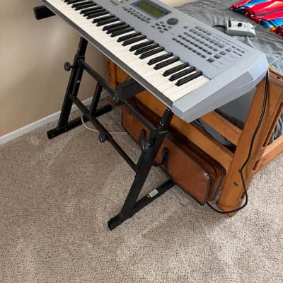 Yamaha Motif ES 6 Production Synthesizer 2000s - Gray image 3