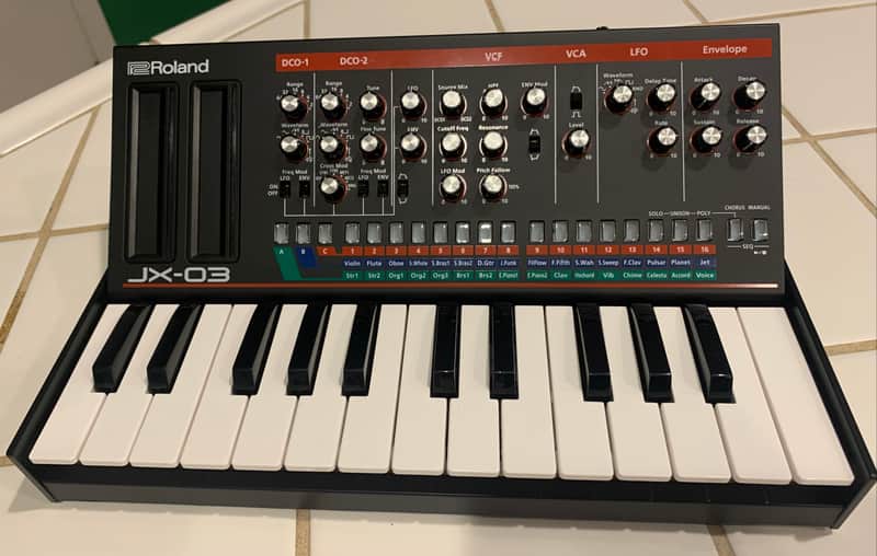 Roland JX-03 Boutique Series Synthesizer Module with K-25m Keyboard 2016 - Present - Black image 1