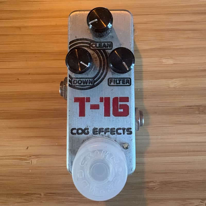Cog Effects T-16 Bass Octave image 1