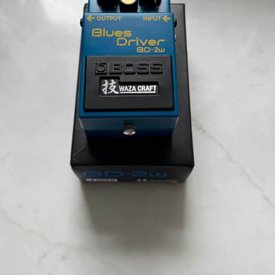 【ほぼ新品】BOSS Blues D BD-2w Amazon.com: BOSS BD-2W Blues Driver | Premium Waza Craft Guitar