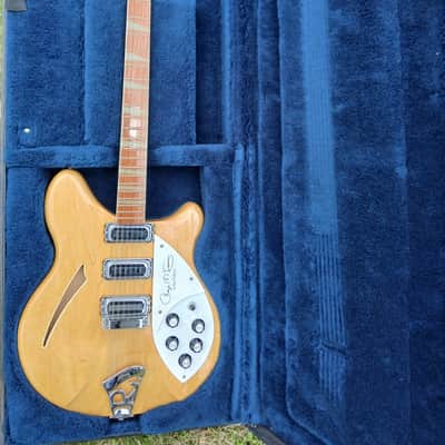 Rickenbacker 370/12RM 1988 - Maple glow image 3