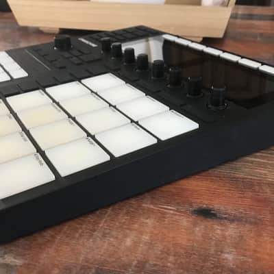 Native Instruments Maschine MK3 + Decksaver Cover – Good Working Condition image 6