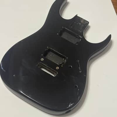 Ibanez Vintage 90s black super stratocaster body 2 point trem image 2
