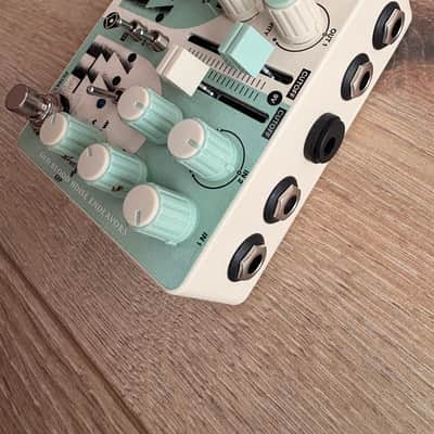 Old Blood Noise Endeavors Float Dual Moving Filter 2022 - Present - Cream / Mint Graphic image 4