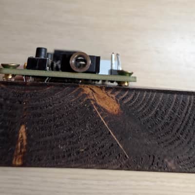 Arcano MIDI NES Chiptune Synth II — 8-Bit Nintendo Sound Module on Wood Base image 8