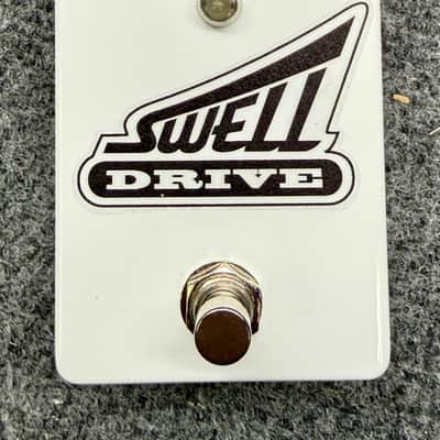 StewMac Swell Machine 2026 - Boss slow gear clone - White image 1