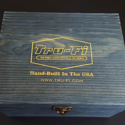 Tru-fi Ultra Tremolo w/Wooden Box image 11