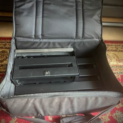 Waggi W20 Two-Tier Hinged Pedalboard (w/ soft case ) image 4