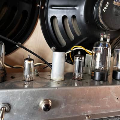 Airline 9005 Tube Amp Danelectro 2 x 12” 1960 image 7