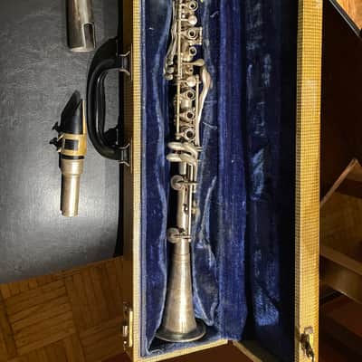 Leon Aubert Clarinet - Silver image 1