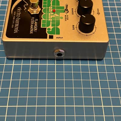 Electro-Harmonix Walking On The Moon Andy Summers Flanger / Filter Matrix Electric Mistress image 3