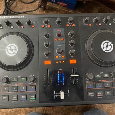 Native Instruments Traktor Kontrol S2 2010s - Black image 1