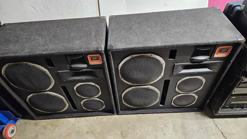 Pair PEAVEY 3020 HT 4-Way Sound Reinforcement System Full Range