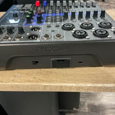 Zoom LiveTrak L-8 Digital Mixer / Recorder 2010s - Grey / Blue image 2