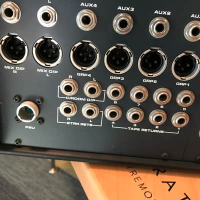 Soundcraft Series 200BVE 8-Channel 4-Bus Mixing Console image 13