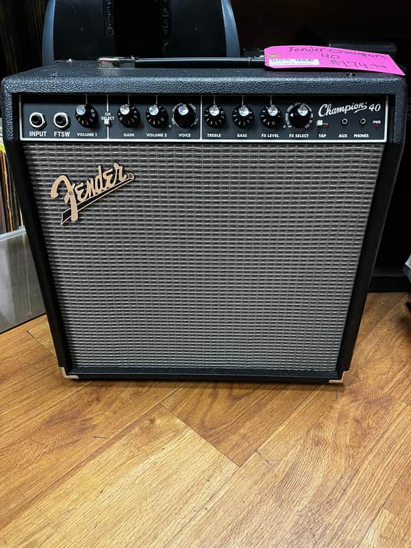 Fender Champion 40 2-Channel 40-Watt 1x12" Guitar Practice Amp 2013 - Present - Black image 1