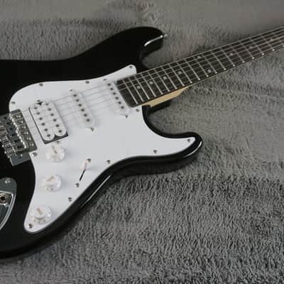 Donner Standard Series HSS Strat-Style Electric Guitar – Black – Gig Bag image 4