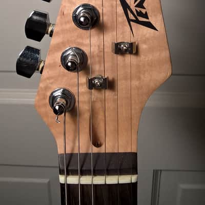Peavey Rockmaster--Silver Sparkle; Built-In Tuner & Headphone Amp; Upgraded PU; Great Cond.; Gig Bag image 5