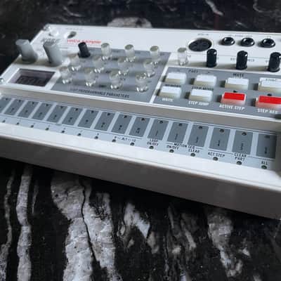 Korg Volca Sample Drum Sequencer in Box with Instructions image 4