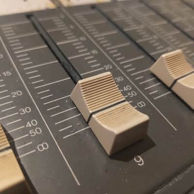 Yamaha MC1602 Late 80s - Early 90s - Grey image 2