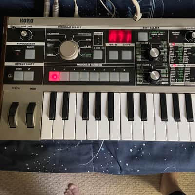 Korg MicroKORG 37-Key Synthesizer Vocoder Works & Incl OG Mic image 3