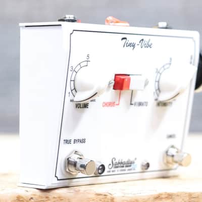 Sabbadius Electronics 69 Tiny-Vibe Hand Wired Analog Chorus/Vibrato Effect Pedal Bild 3