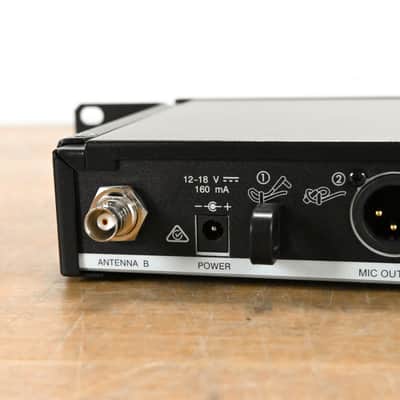 Shure SLX24/SM58 Handheld Microphone System - H19 Band NO POWER SUPPLY CG012NV image 5