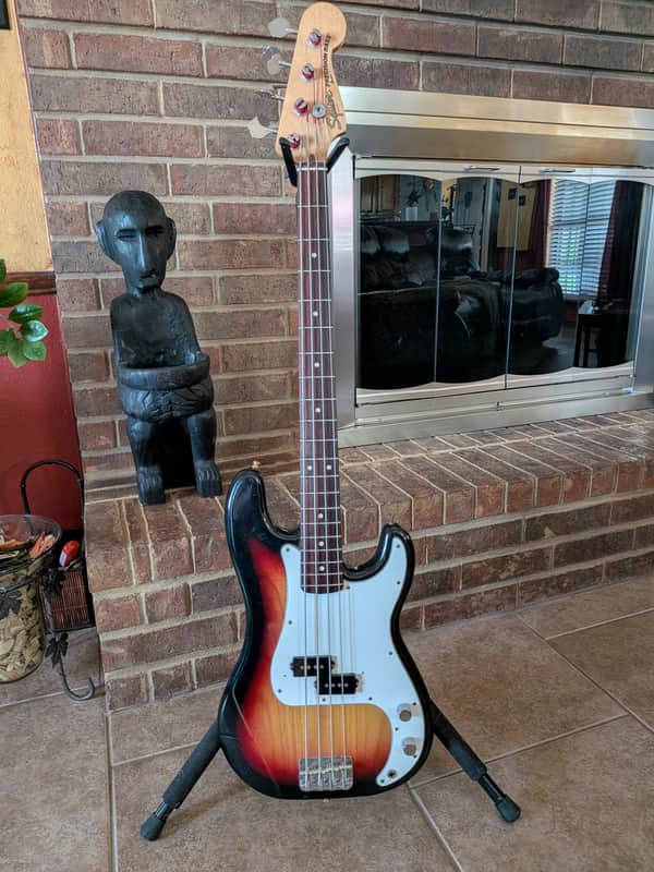 Squier Precision Bass