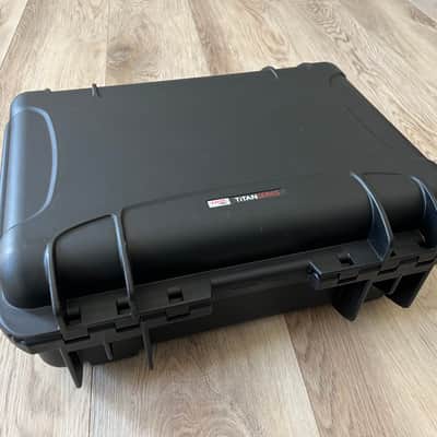 Gator Titan Series Waterproof case with divider system image 6